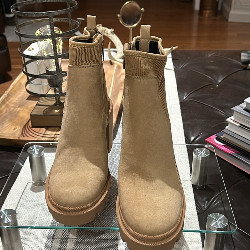 JLO by Jennifer Lopez Womens Emalee Chelsea Boots in Tan, Size 10 NWOB, Unworn - Picture 5 of 16